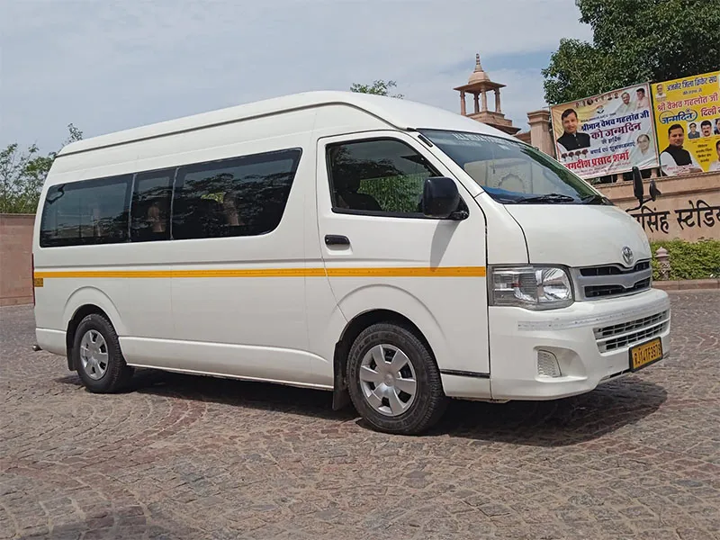 Tempo Traveller Golden Triangle Tour